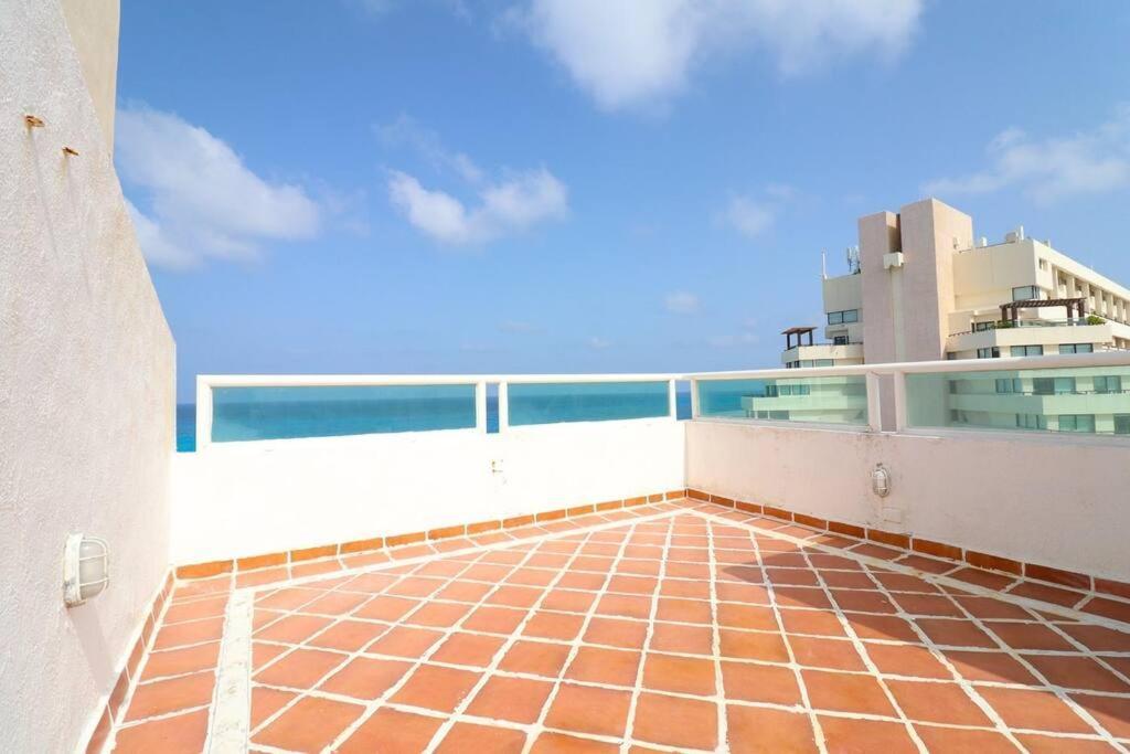 Penthouse On The Beach With Private Sea View Apartment Cancun Exterior photo